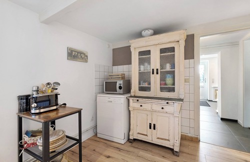 Behrendorf Apartment | Apartment 'Room 24' with Terrace, Garden and Wi-Fi