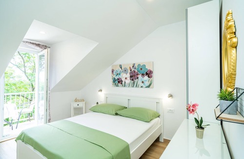 Srebreno House | Apartment & Rooms Papa - Premium Double or Twin Room with Balcony and Partial Sea View