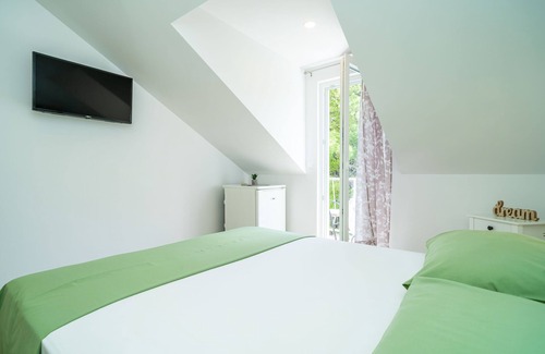 Srebreno House | Apartment & Rooms Papa - Premium Double or Twin Room with Balcony and Partial Sea View