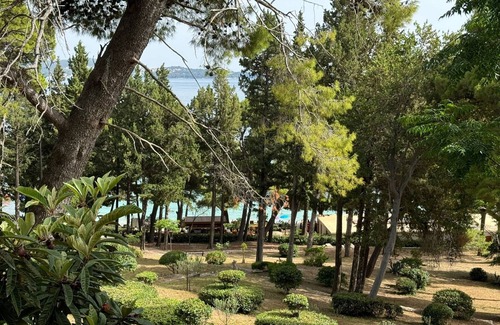 Srebreno Apartment | Apartment & Rooms Papa - Two Bedroom Apartment with Balcony and Partial Sea View