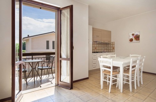 Vanon Apartment | Apartment Rosa Bourbon With Pool