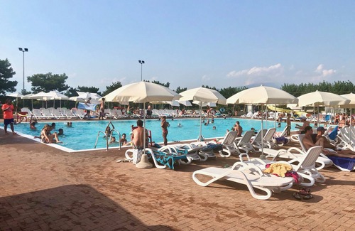 Vanon Apartment | Apartment Rosa Noisette With Pool