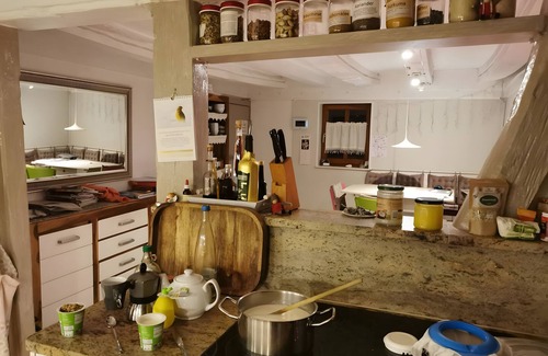 Duhren Apartment | Apartment 'Rose Pere' with Private Terrace and Wi-Fi