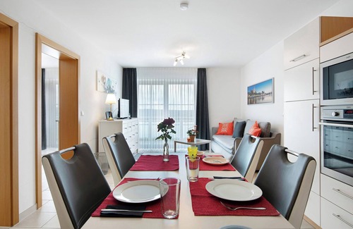 Ihrlerstein Apartment | Apartment 'Rosi' with Balcony and Wi-Fi