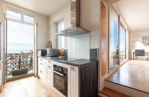Bompard Apartment | Apartment 'Roucas Blanc Vue Mer Exceptionnelle' with terrace, Wi-Fi and Air Conditioning