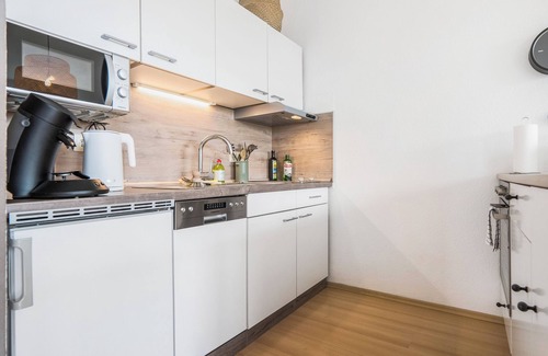 Mitte-Sud Apartment | Apartment 'Ruhiges Und Modernes Zuhause' with Balcony and Wi-Fi