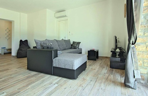 Krasica Apartment | Apartment Ryan in the small town Krasica, 4,5 km from Buje