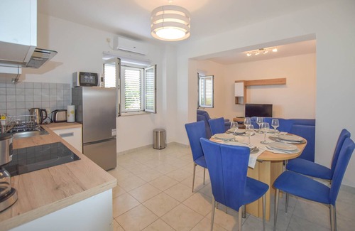 Kali Apartment | Apartment S and E (88581-A1) - Kali