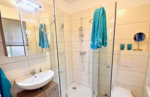 Halenbeck-Rohlsdorf Apartment | Apartment Schwalbennest near Plauer See
