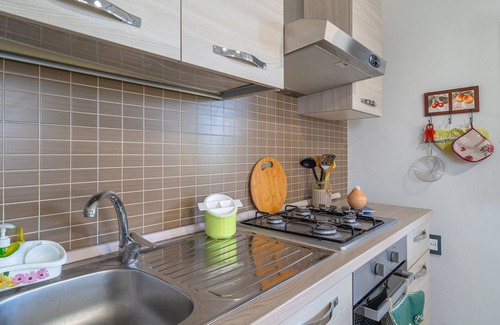 Gallina Apartment | Apartment 'Sabbiadoro Sul Mare' with Private Terrace, Wi-Fi and Air Conditioning