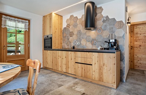 Rabbi Apartment | Apartment 'Salto Del Camoscio' with Mountain View, Private Terrace and Wi-Fi