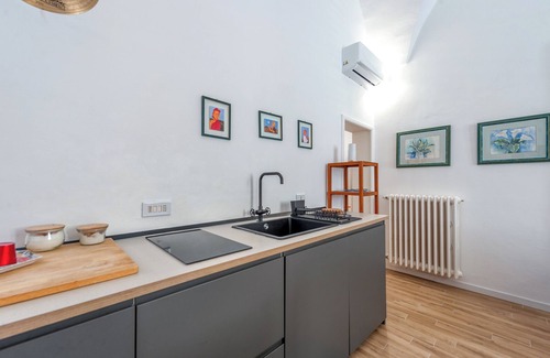 Lecce Apartment | Apartment 'Sanbiagioapartment' with Balcony, Wi-Fi and Air Conditioning