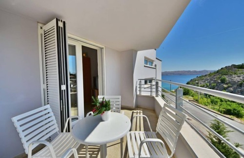 Ribarica Apartment | Apartment Sani by Interhome