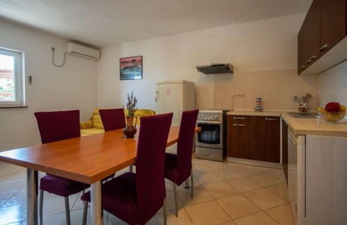 Cesarica Apartment | Apartment Sanja by Interhome