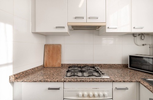 Esplugues de Llobregat Apartment | Apartment 'Santa Rosa' with Private Terrace, Balcony and Wi-Fi