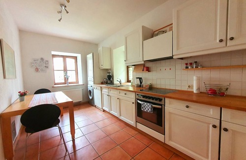 Wildbach Apartment | Apartment 'Schöne Wohnung Landhaus-Flair' with Private Terrace, Private Garden and Wi-Fi