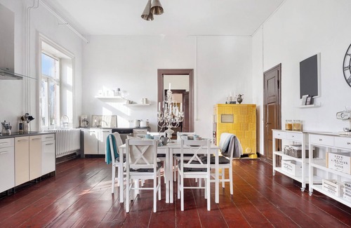 Vellahn Apartment | Apartment 'Schloss Melkof' with Private Garden and Wi-Fi