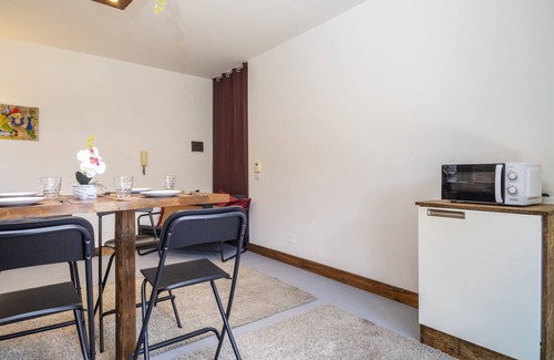 Piedimonte Etneo Apartment | Apartment 'Schilirò House' with Mountain View, Wi-Fi and Air Conditioning