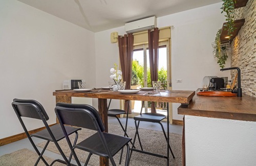 Piedimonte Etneo Apartment | Apartment 'Schilirò House' with Mountain View, Wi-Fi and Air Conditioning