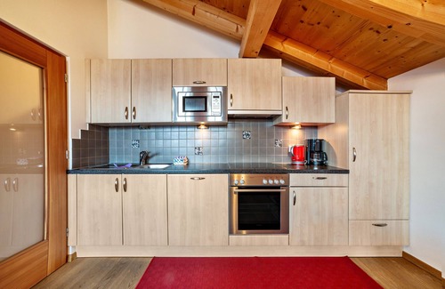 Naturno Apartment | Apartment 'Schnatzhof Adlerhorst' with Mountain View, Private Terrace and Wi-Fi