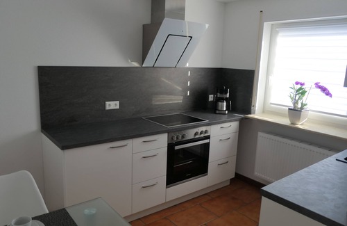 Ofterdingen Apartment | Apartment 'Schneckenhaus' with Private Terrace and Wi-Fi