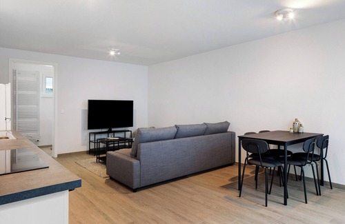 Bahlingen Apartment | Apartment 'Schönes Am Kaiserstuhl' with Private Terrace and Wi-Fi