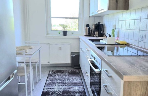 Walschleben Apartment | Apartment 'Schönes In Walschleben' with Balcony and Wi-Fi