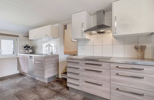 Schwanau Apartment | Apartment 'Schrammis Ferienwohnung Mit Balkon' with Shared Terrace, Garden and Wi-Fi