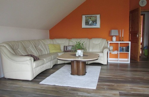 Hanstedt Apartment | Apartment 'Schwienautal' with Private Garden and Balcony