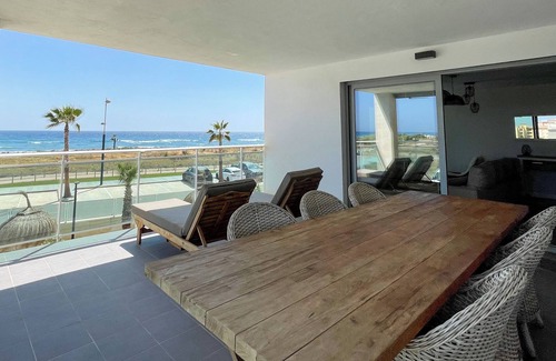 Torrox Costa Apartment | Apartment Seaside Duna Beach with Sea View, Shared Pool & Wi-Fi