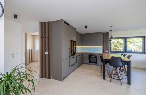 Dobrinj Apartment | Apartment SEASIDE I with jacuzzi and sea view