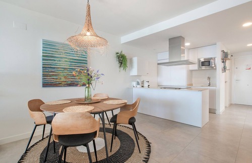 Torrequebrada Apartment | Apartment 'Seaview Alba' with Sea View, Wi-Fi and Air Conditioning