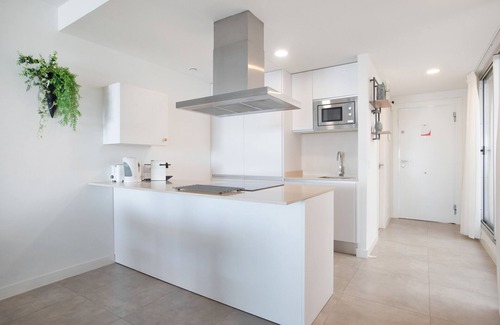 Torrequebrada Apartment | Apartment 'Seaview Alba' with Sea View, Wi-Fi and Air Conditioning