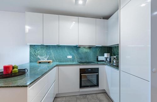 Annenheim Apartment | Apartment Seeblick alpe maritima Ski & See-Top 12 by Interhome