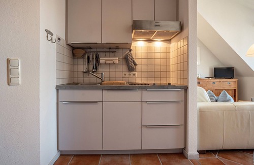 Neuensien Apartment | Apartment 'Seeblick Ferienwohnung' with Lake View, Shared Garden and Wi-Fi