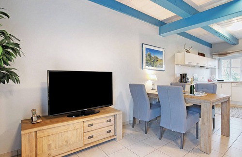 Pellworm Apartment | Apartment 'Seegarden' with Private Terrace, Shared Garden and Wi-Fi