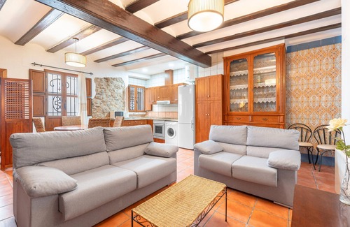 Chulilla House | Apartment 'Sereno' with Mountain View and Wi-Fi