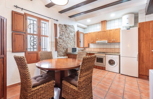 Chulilla House | Apartment 'Sereno' with Mountain View and Wi-Fi