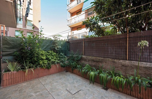 Sestri Ponente Apartment | Apartment 'Sestri Ponente House' with Shared Garden, Wi-Fi and Air Conditioning