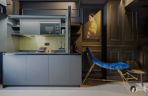 Moscardo Apartment | Apartment Shibari by Justine Apartments