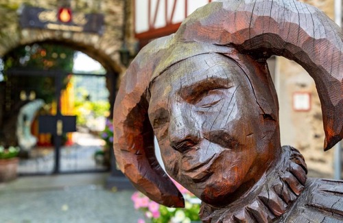 Sankt Goar House | Apartment, shower or bath, WC - Hotel Schloss Rheinfels