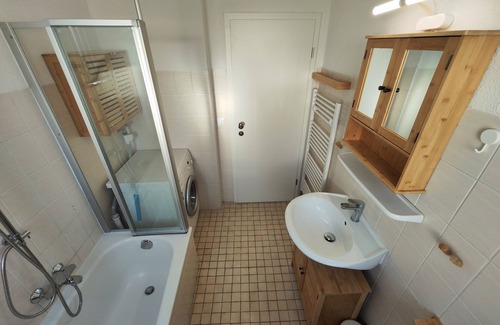 Sindelfingen Apartment | Apartment 'Silverstar' with Wi-Fi