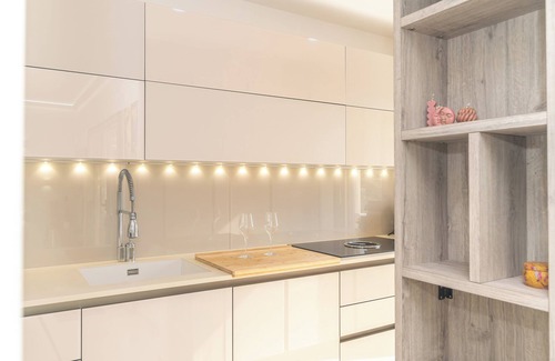 La Maddalena Apartment | Apartment 'Silvia's Sweet Home' with Sea View, Wi-Fi and Air Conditioning