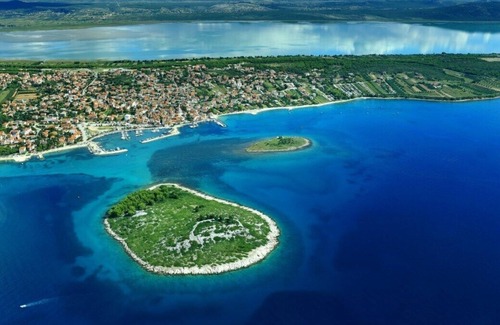 Pakostane Apartment | Apartment Sime A4 with balcony in Villa Vulin, near the beach!