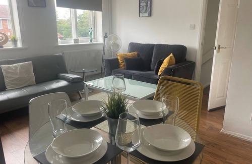 Oldbury Apartment | Apartment - Sleeps 4 & On-site Parking
