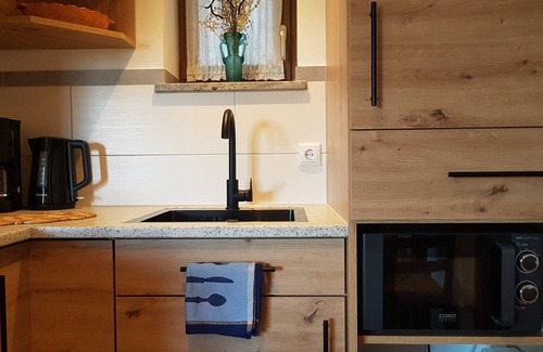 Tuntenhausen Condo | Apartment small but nice