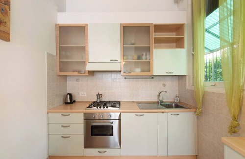 Ponte Nuovo Apartment | Apartment 'Somaré' with Shared Terrace, Wi-Fi and Air Conditioning