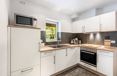 Schanze Apartment | Apartment 'Sonnblick' with Shared Terrace, Shared Garden and Wi-Fi