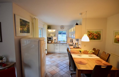 Zingst Apartment | Apartment Sonneneck, quiet location, terrace, priv. Parking lot, wifi, non-smoking