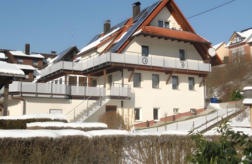 Elzach Apartment | Apartment 'Sonnenterrasse' with Shared Garden and Wi-Fi